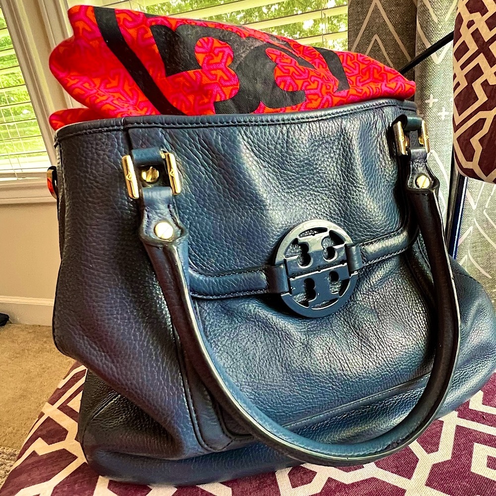 Tory Burch Amanda Hobo in Night Sky
